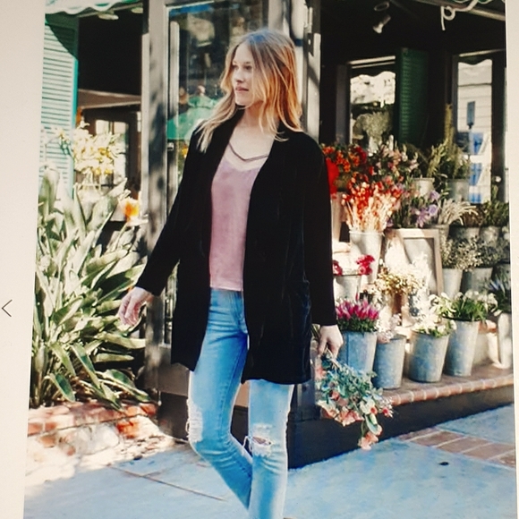 Amaryllis Jackets & Blazers - Amaryllis Velvet Black Cardigan